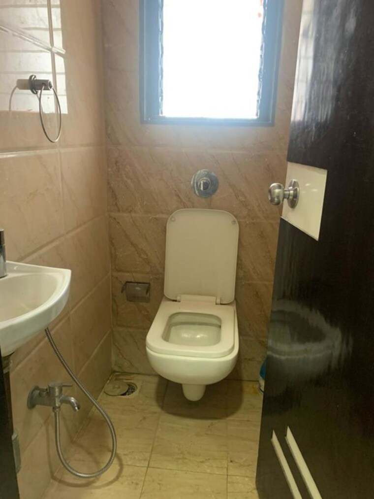 Bathroom, andheri-green-field-towers 1 Bedroom 470 Sq.Ft. Apartment In Jogeshwari East Mumbai 10529552