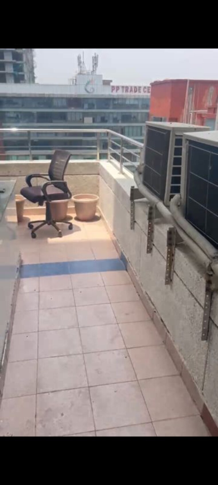 Balcony, netaji subhash place Commercial Office Space 650 Sq.Ft. In Netaji Subhash Place Delhi 10529558