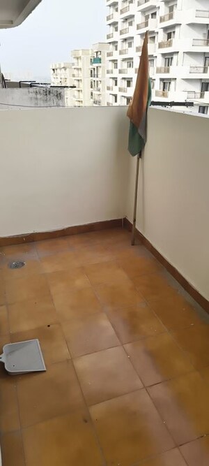 Room in 2 BHK Apartment at Ascent Savy Ville De, Raj Nagar Extension – for Rent