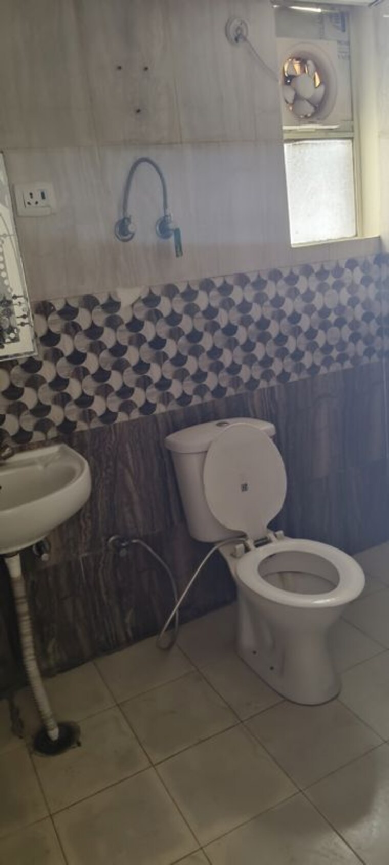 Bathroom, ascent-savy-ville-de 2 Bedroom 1000 Sq.Ft. Apartment In Raj Nagar Extension Ghaziabad 10529578