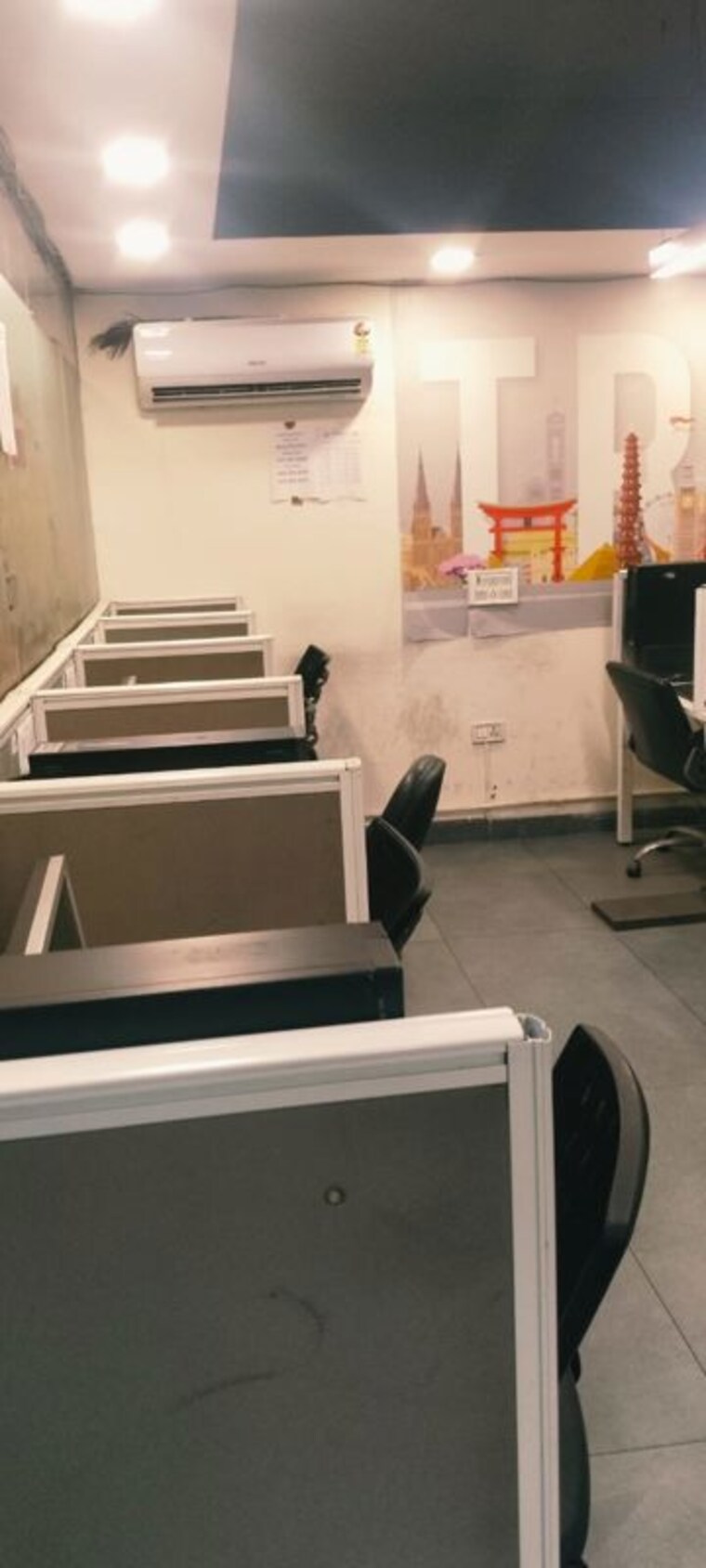 Team Area, kirti nagar Commercial Office Space 2000 Sq.Ft. In Kirti Nagar Delhi 10529579