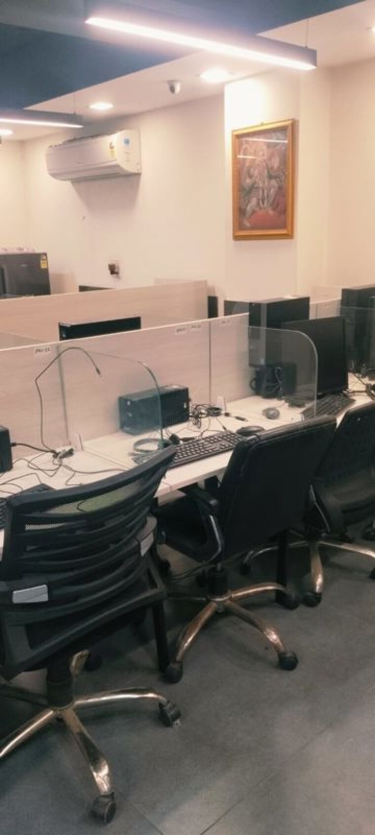Team Area, kirti nagar Commercial Office Space 2000 Sq.Ft. In Kirti Nagar Delhi 10529579