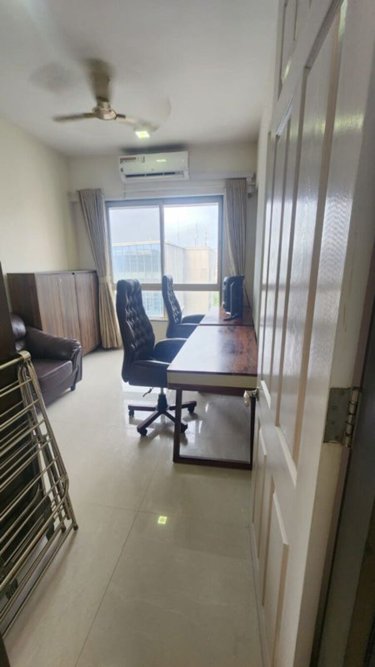 Team Area, lily-white 3 Bedroom 1170 Sq.Ft. Apartment In Jogeshwari East Mumbai 10529582