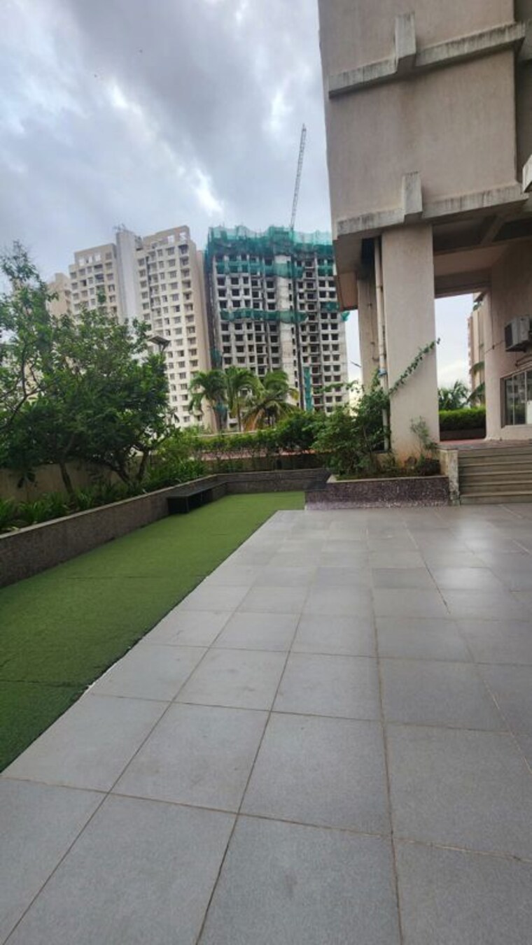 Balcony, lily-white 3 Bedroom 1170 Sq.Ft. Apartment In Jogeshwari East Mumbai 10529582
