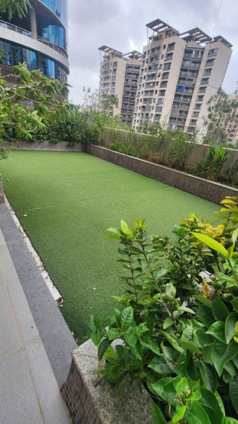 Balcony, lily-white 3 Bedroom 1170 Sq.Ft. Apartment In Jogeshwari East Mumbai 10529582