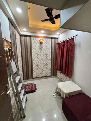 Bedroom in 2.5 BHK Apartment at Ajnara Le Garden, Sector 16b Greater Noida – for Rent