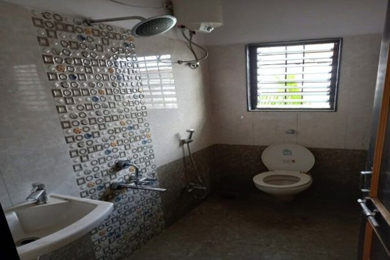 Bathroom, jay-ganesh-apartment 2 Bedroom 790 Sq.Ft. Apartment In Kharadi Pune 10525719