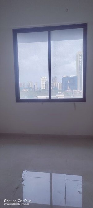 Room in  Pg at Alamdar The Auro, Lower Parel – for Rent
