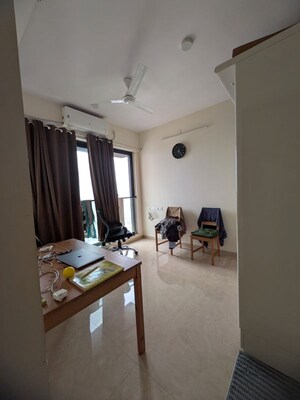 Furnished Amenities in 2 BHK Apartment at Piramal Aranya, Byculla – for Rent