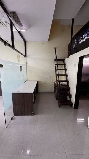  Office Space For Rent in Shree Naman Midtown, Dadar West