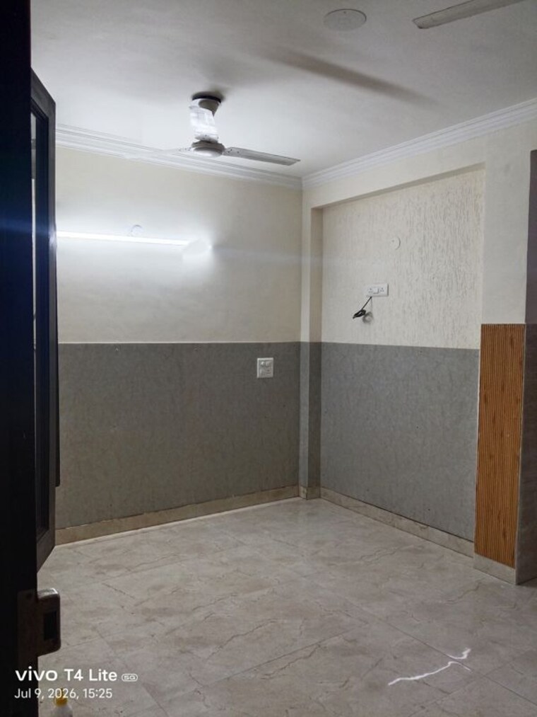 Room, khirki extension 2 Bedroom 100 Sq.Yd. Builder Floor In Khirki Extension Delhi 10529655