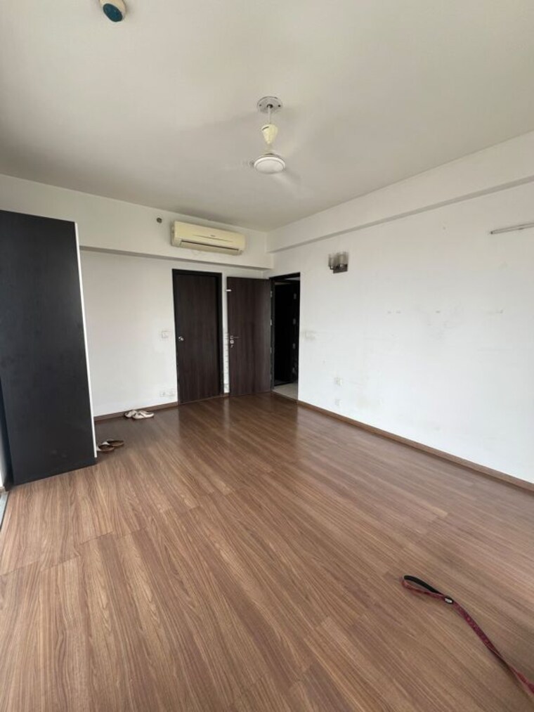 Room, m3m-escala 2.5 Bedroom 1638 Sq.Ft. Apartment In Sector 70a Gurgaon 10529640
