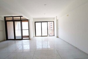 Room in 3 BHK Apartment at Vaishnodevi Circle – for Sale