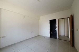 Room in 3 BHK Apartment at Vaishnodevi Circle – for Sale