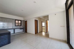 Room in 3 BHK Apartment at Vaishnodevi Circle – for Sale