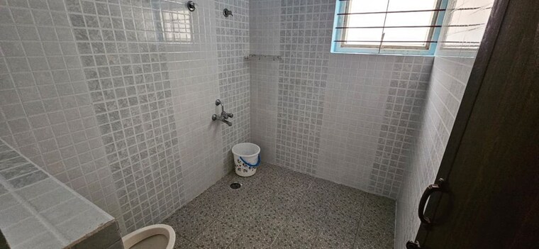 Bathroom, harlur 3 Bedroom 2100 Sq.Ft. Independent House In Harlur Bangalore 10529646
