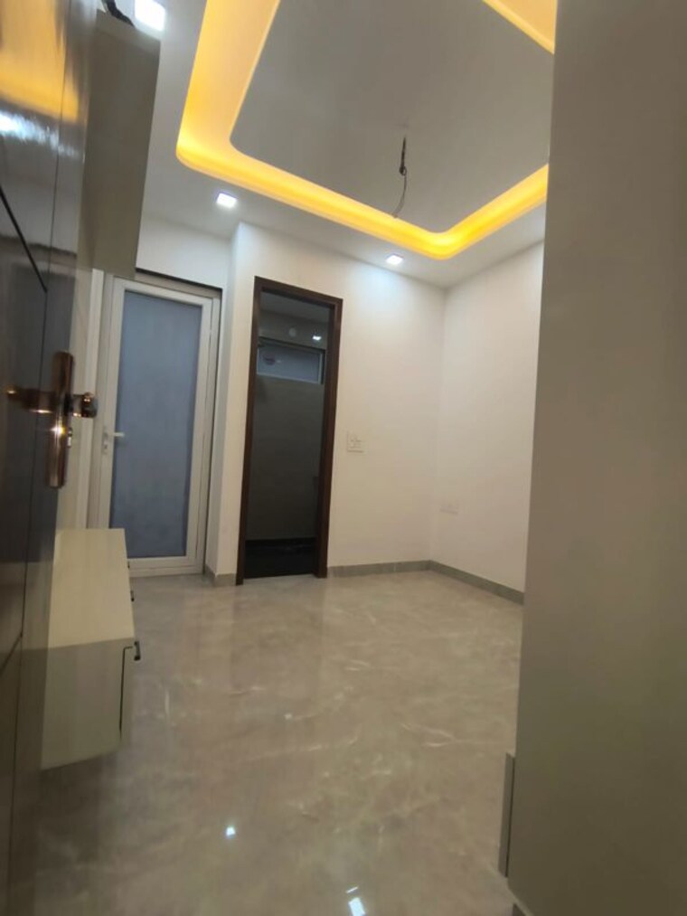 Room, rohini sector 24 2 Bedroom 700 Sq.Ft. Builder Floor In Rohini Sector 24 Delhi 10529643