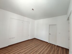 Room in 2 BHK Apartment at Mana Macasa Emerald, Choodasandra – for Sale