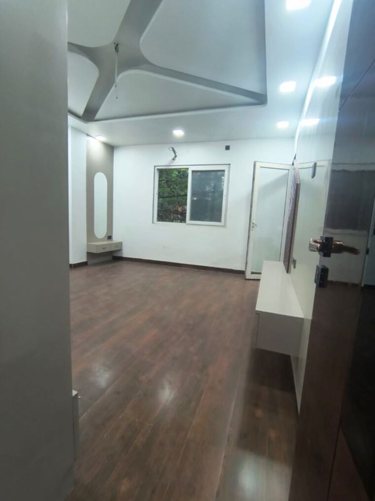 Bathroom, rohini sector 24 4 Bedroom 1400 Sq.Ft. Builder Floor In Rohini Sector 24 Delhi 10529693