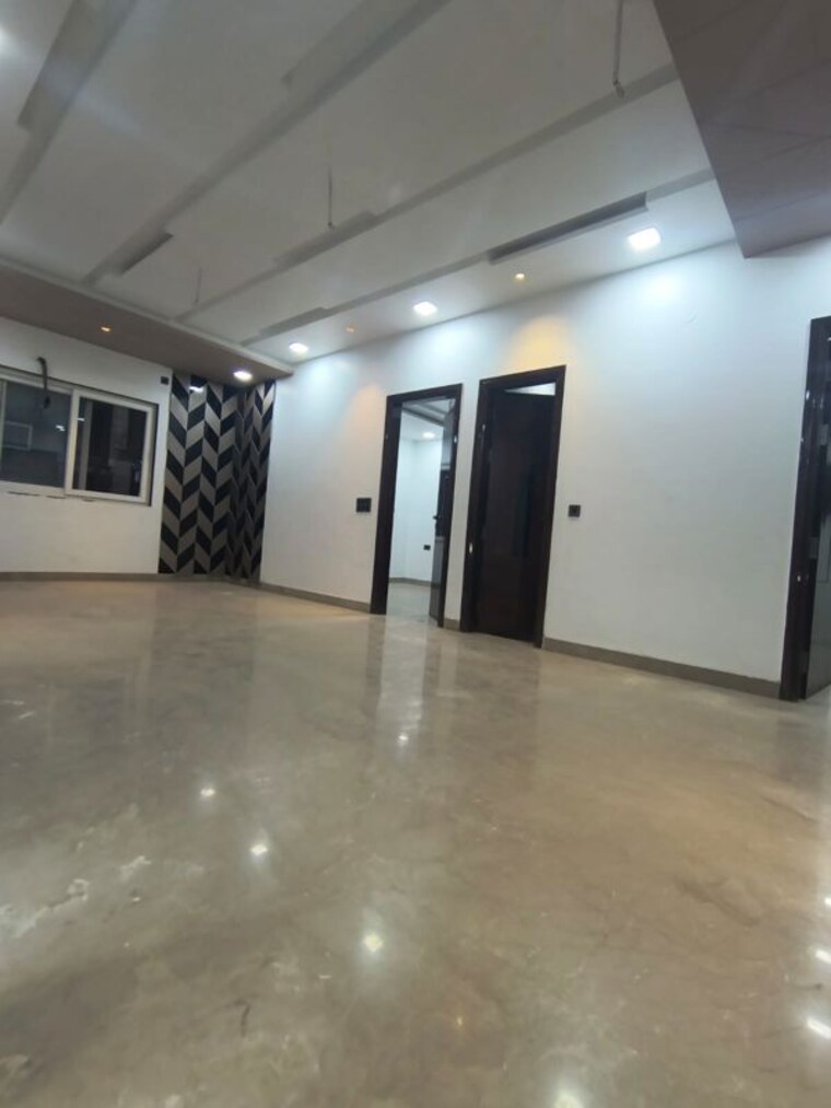 Room, rohini sector 24 4 Bedroom 1400 Sq.Ft. Builder Floor In Rohini Sector 24 Delhi 10529693
