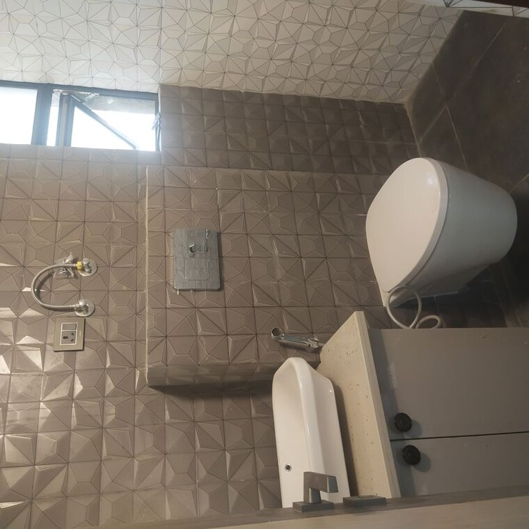 Bathroom, panchsheel-greens-ii 3 Bedroom 1510 Sq.Ft. Apartment In Sector 16 Greater Noida Greater Noida 10529694