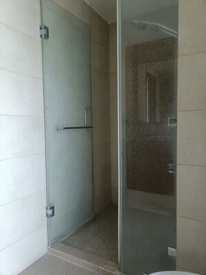 Bathroom in 3 BHK Apartment at Mahindra Luminare, Sector 59 – for Rent