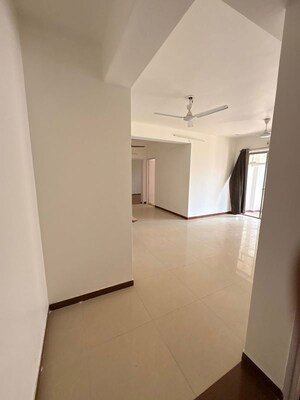 Bathroom in 3 BHK Apartment at Jodhpur – for Rent
