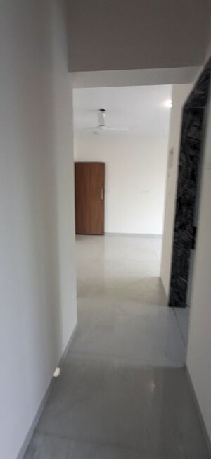 Room in 2.5 BHK Apartment at Bharat Arize, Goregaon West – for Rent
