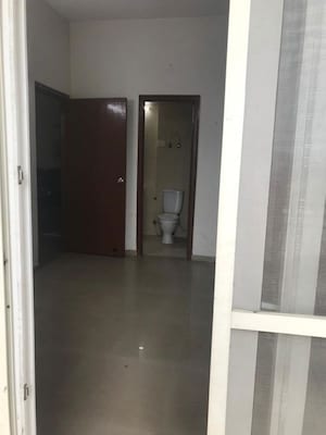 Room in 2 BHK Apartment at Mahagun My Woods, Sector 16c Greater Noida – for Rent