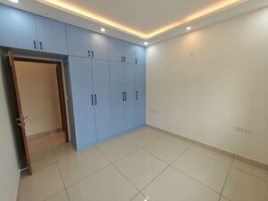 Room in 3 BHK Apartment at Prestige Green Gables, Panathur – for Rent