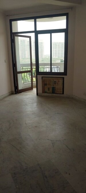 Room in 3 BHK Apartment at Emaar Gurgaon Greens, Sector 102 – for Rent