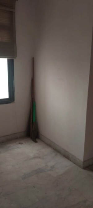 Room in 3 BHK Apartment at Emaar Gurgaon Greens, Sector 102 – for Rent