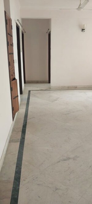 Room in 3 BHK Apartment at Emaar Gurgaon Greens, Sector 102 – for Rent