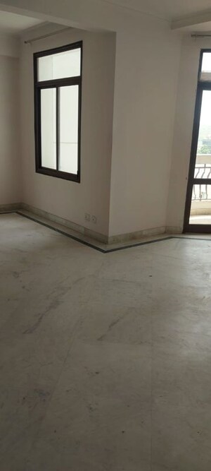 Room in 3 BHK Apartment at Emaar Gurgaon Greens, Sector 102 – for Rent