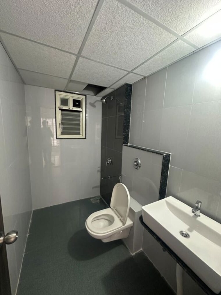 Bathroom, goel-ganga-altus 2 Bedroom 850 Sq.Ft. Apartment In Kharadi Pune 10529842