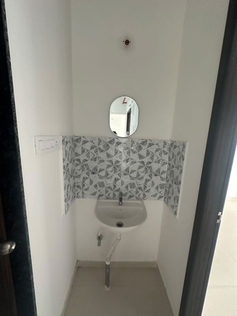 Bathroom, goel-ganga-altus 2 Bedroom 850 Sq.Ft. Apartment In Kharadi Pune 10529842