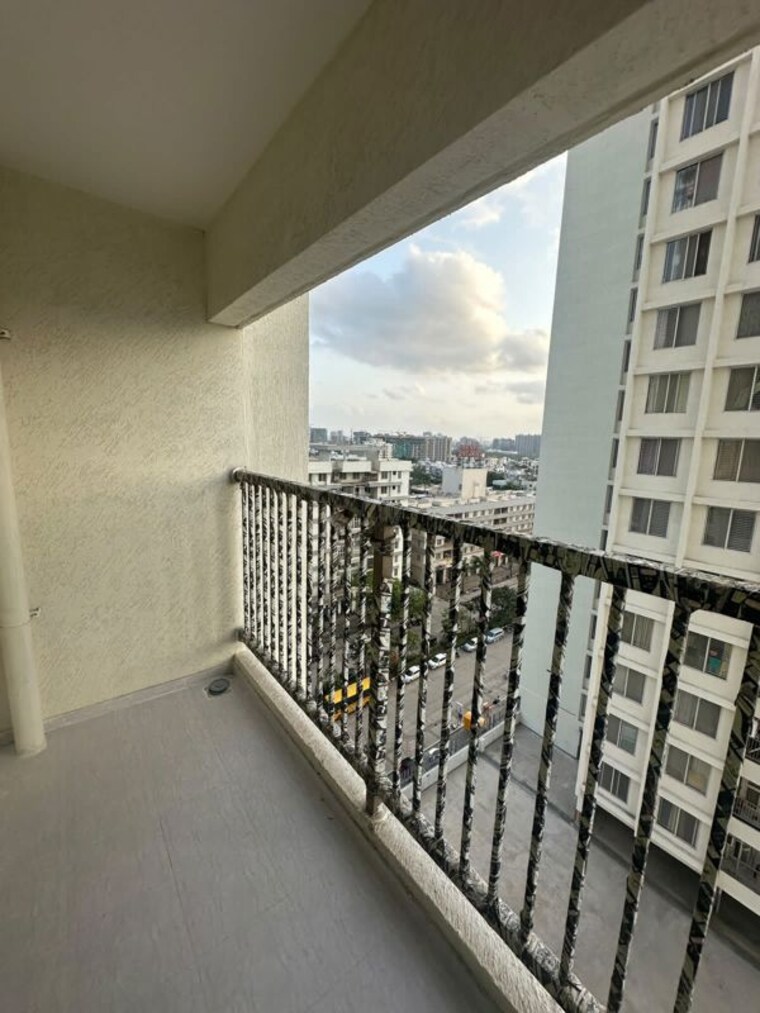 Balcony, goel-ganga-altus 2 Bedroom 850 Sq.Ft. Apartment In Kharadi Pune 10529842