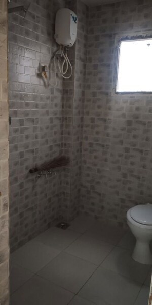 Bathroom in 3 BHK Villa at Navrangpura – for Rent