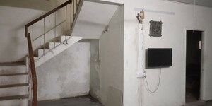 Bathroom in 3 BHK Villa at Navrangpura – for Rent