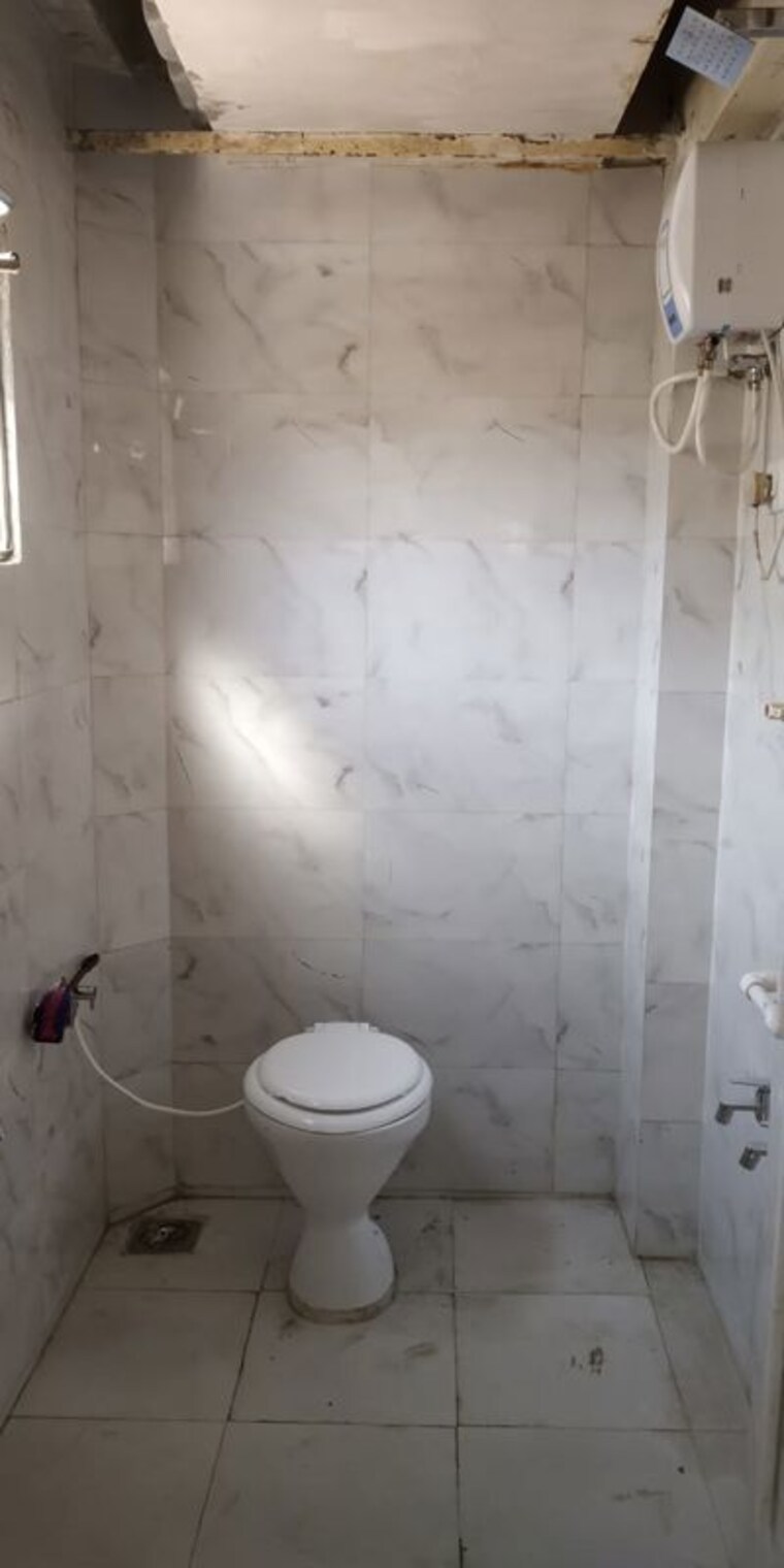 Bathroom, navrangpura 3 Bedroom 1950 Sq.Ft. Villa In Navrangpura Ahmedabad 10529847