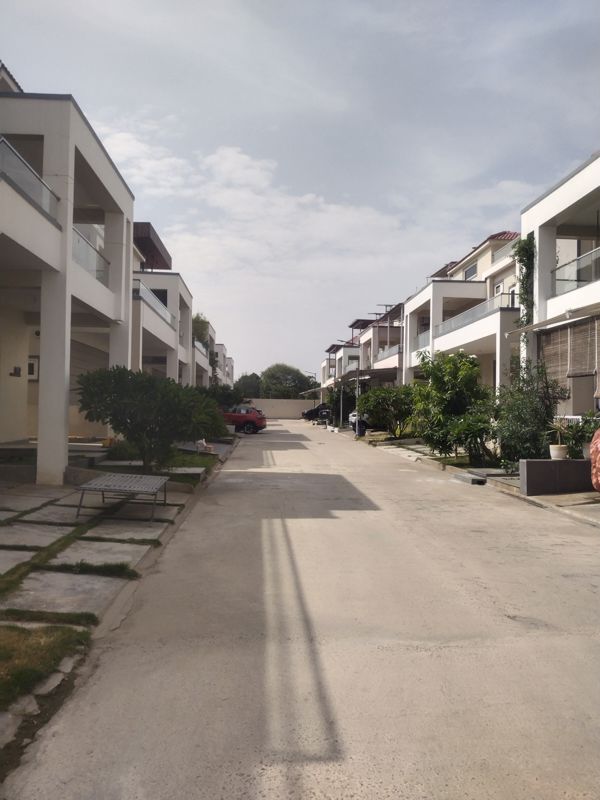 3 BHK + Servant Room,Study Room,Extra Room,Basement,Store Room 2389 Sq.Ft. Villa in Sri Mytri Aavasa