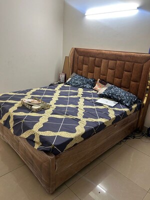 Bedroom in 3 BHK Apartment at H R Buildcon Elite Homz, Sector 77 – for Rent