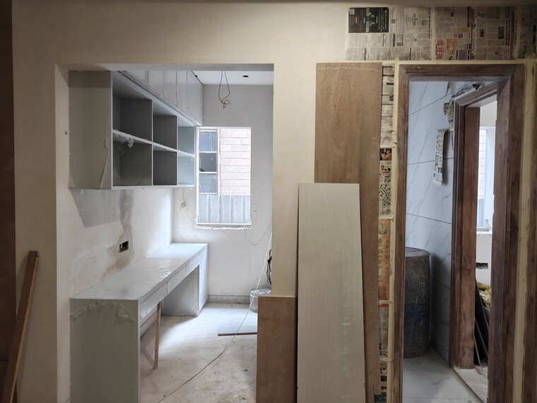 Kitchen, ashok vihar 3 Bedroom 1800 Sq.Ft. Builder Floor In Ashok Vihar Delhi 10526233