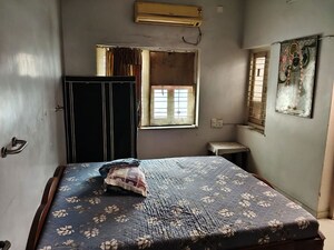 Bedroom in 3 BHK Apartment at Navrangpura – for Rent