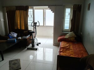 Team Area in 3 BHK Apartment at Navrangpura – for Rent