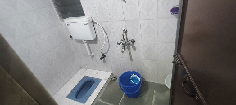 Bathroom, shivner-plaza-chs 2 Bedroom 875 Sq.Ft. Apartment In Sanpada Navi Mumbai 10529949