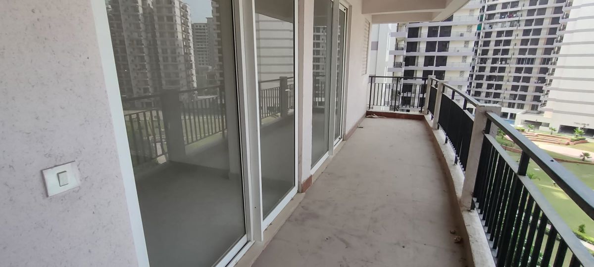 3 BHK 1800 Sq.Ft. Apartment in Pareena The Elite Residences