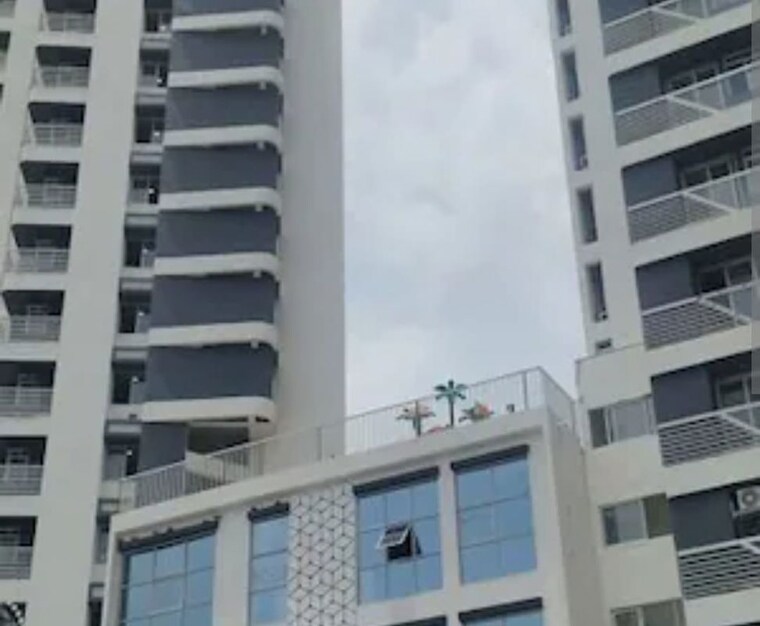 Exterior View, one-indiabulls-thane-1 2 Bedroom 813 Sq.Ft. Apartment In Pokhran Road No One Thane 10530140