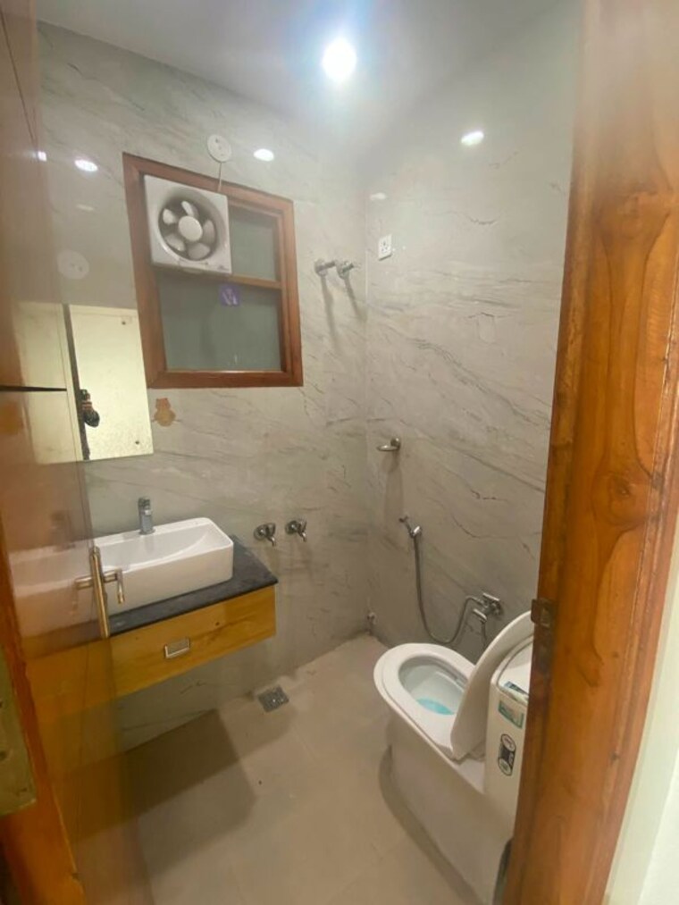 Bathroom, vihaan-heritage 2 Bedroom 950 Sq.Ft. Builder Floor In Sector 1 Greater Noida Greater Noida 10530183