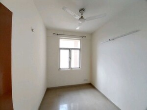 Room in 2 BHK Apartment at Mahagun Mywoods, Sector 16c Greater Noida – for Rent